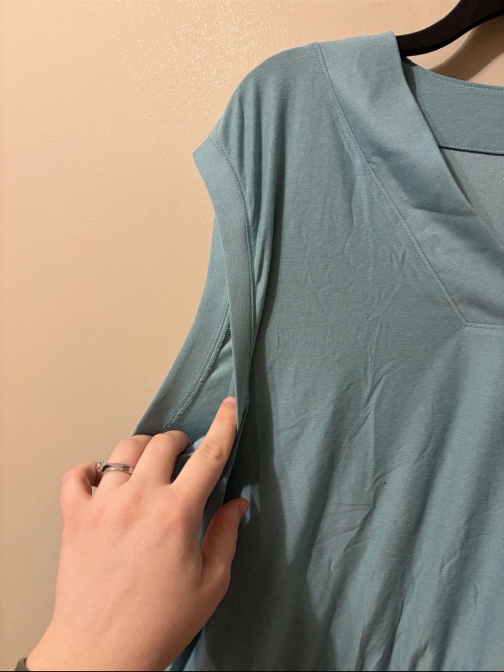 NWT Old Navy Teal V-Neck Sleeveless Boxy Tank Women’s Large - Picture 4 of 8